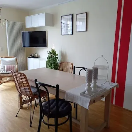 Apartment Charmante 2- Zi-wo Mit Dach-terrasse